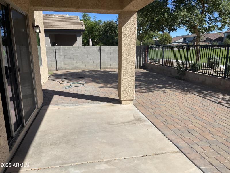 20251017_210530212_iOS