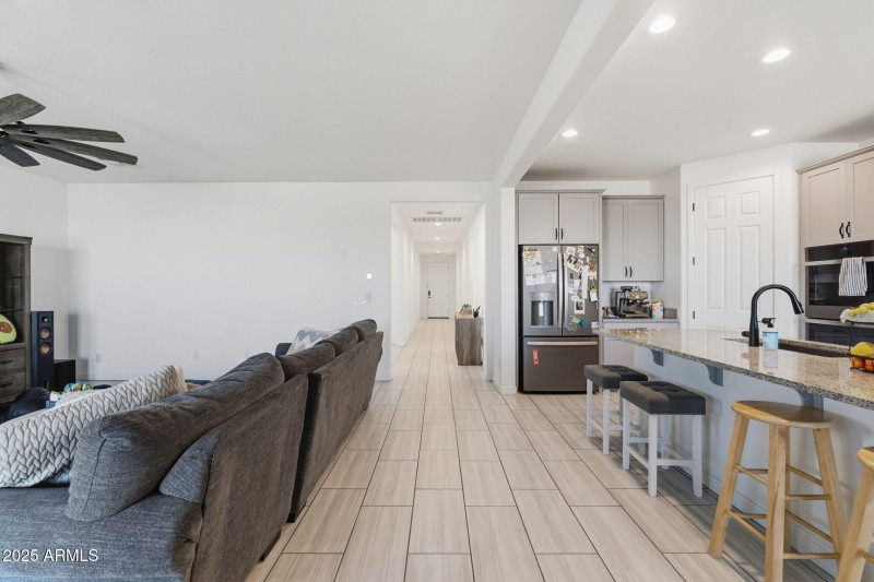 9-web-or-mls-Raymond-9