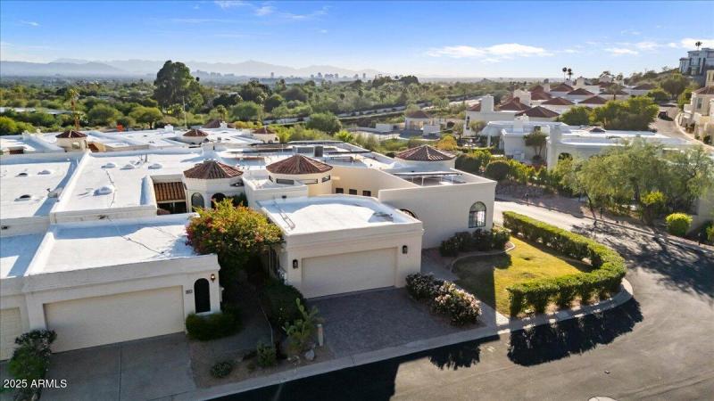 EXTERIOR VIEW FACING DOWNTOWN PHOENIX