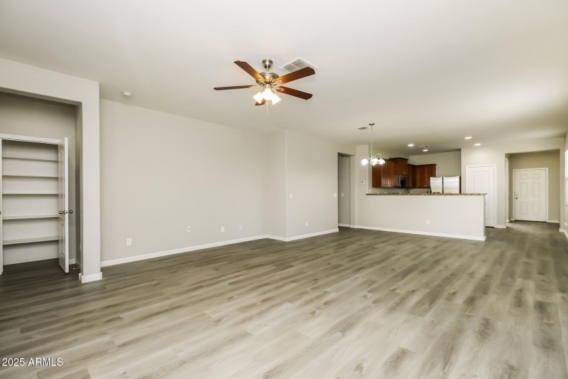 003-photo-living-room-14869285