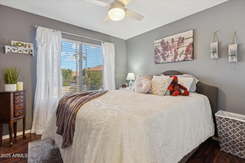 16-DSC00438Bedroom 3