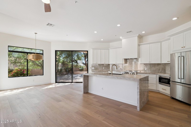 12-web-or-mls-8179-e-sierra-pinta-dr