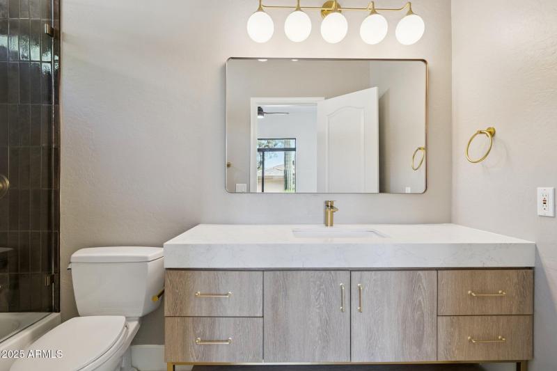 30-web-or-mls-8179-e-sierra-pinta-dr