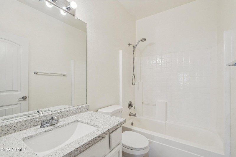 19-web-or-mls-W Ironwood St-S2010-019