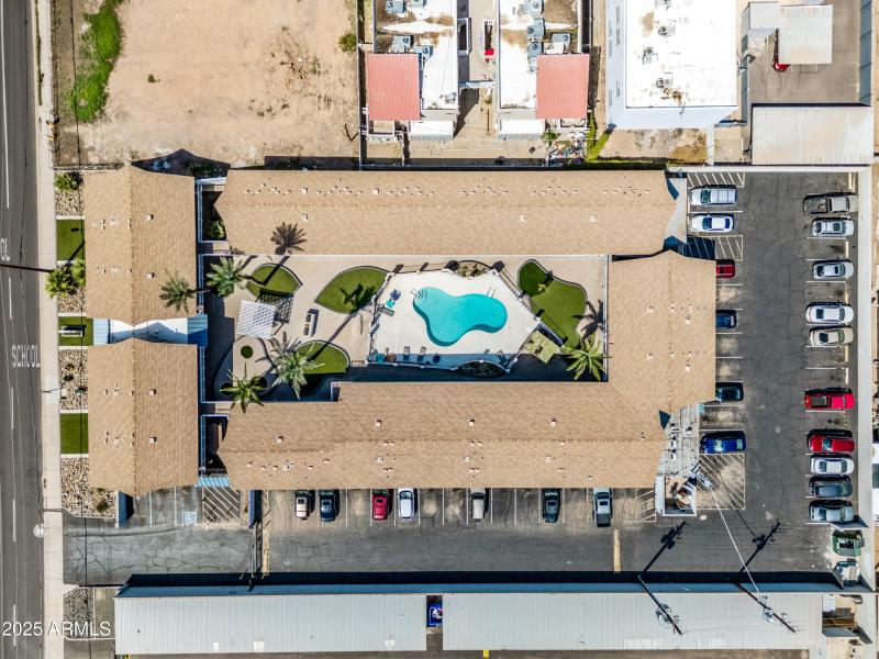 9-3025N32ndS-The Retro-ocupix-v2-9-9