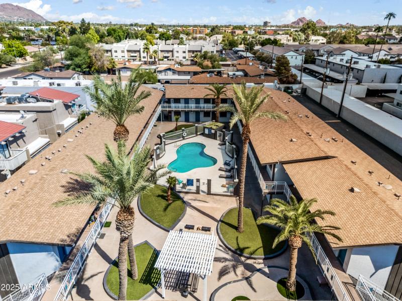 11-3025N32ndS-The Retro-ocupix-v2-9-9