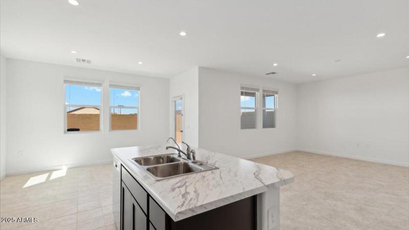 Grace kitchen island