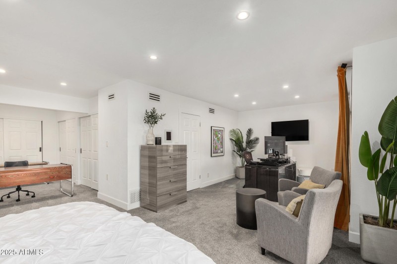 4th Bedroom/Office 3