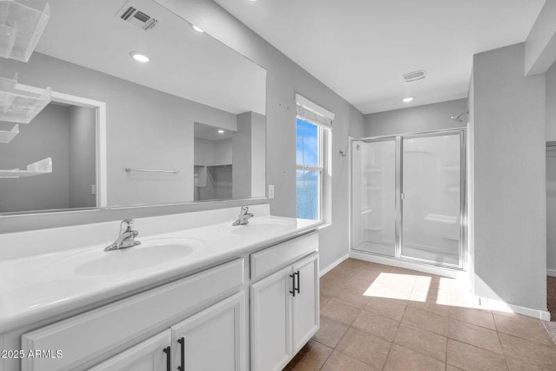 21-web-or-mls-896A1565