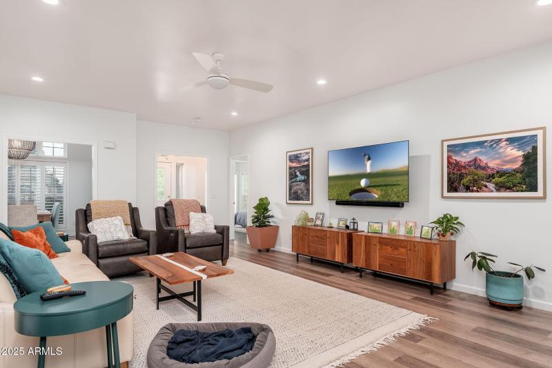 2922 N Rio De Flag Dr - 11