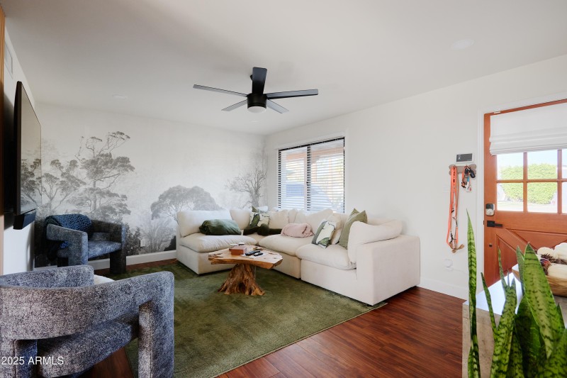 PropertyImageCo_4226N84thPl_WEB_7