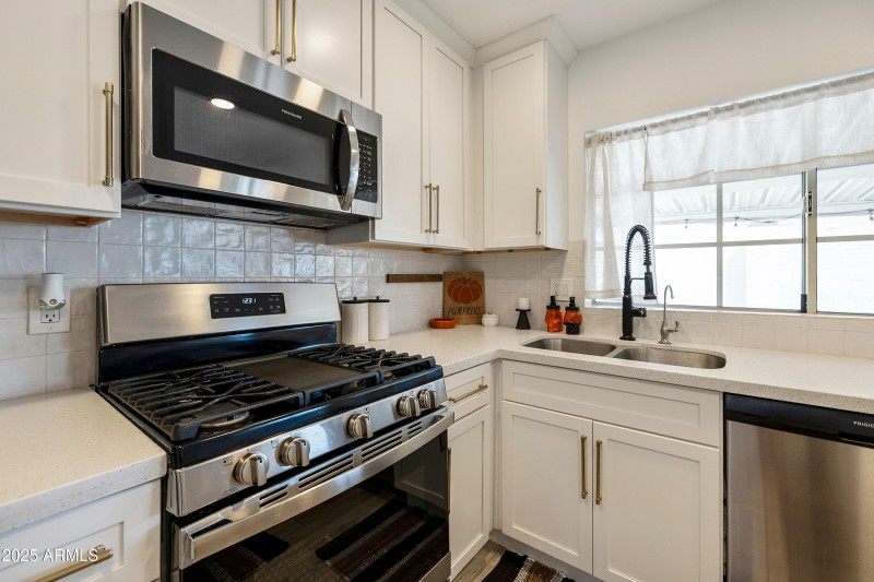 18821 N 17th Ave Phoenix AZ-print-039-01