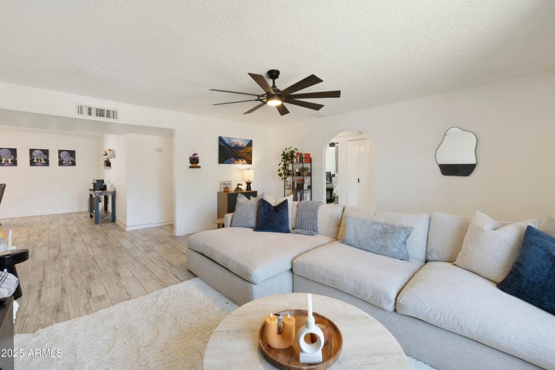 18821 N 17th Ave Phoenix AZ-print-051-00