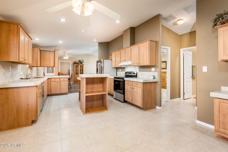 16229 N 35th Pl - MLS-18