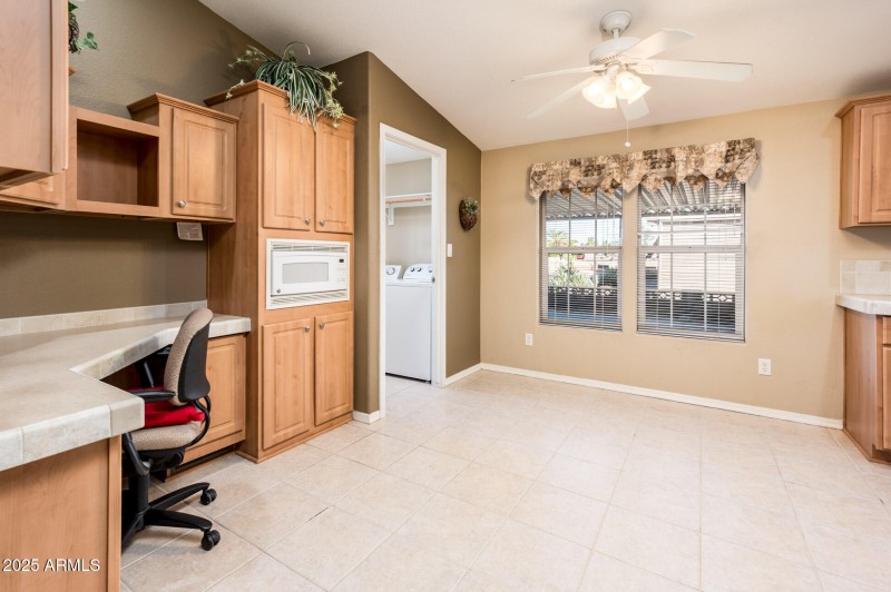 16229 N 35th Pl - MLS-21