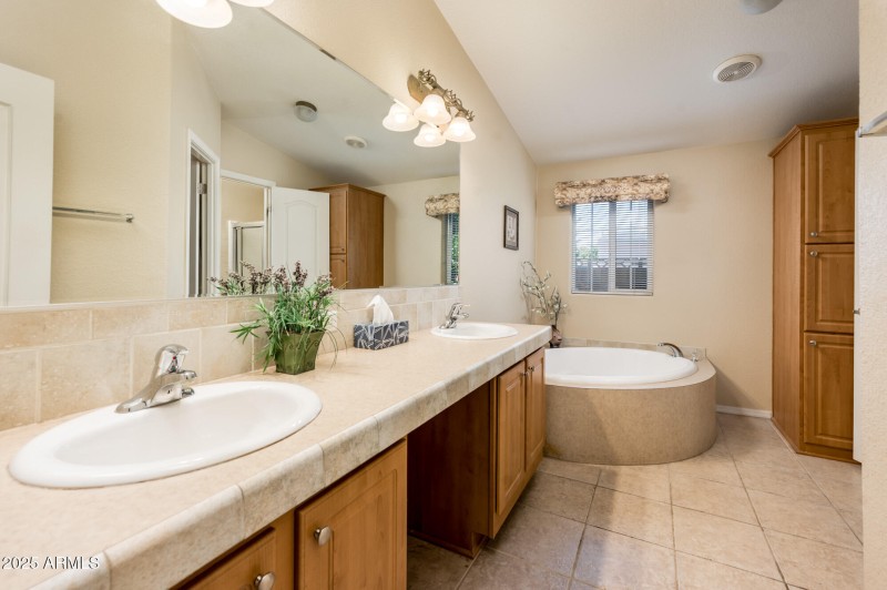 16229 N 35th Pl - MLS-26