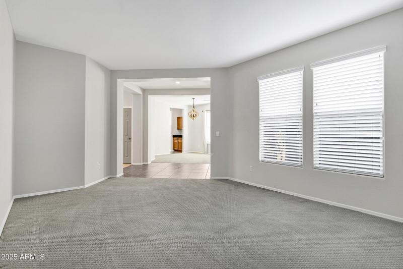 25686 N Sandstone Way-8