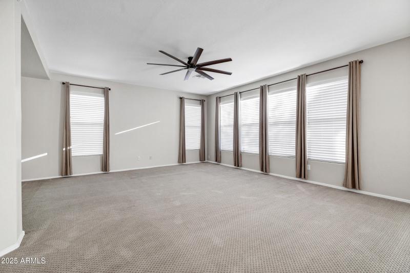 25686 N Sandstone Way-12