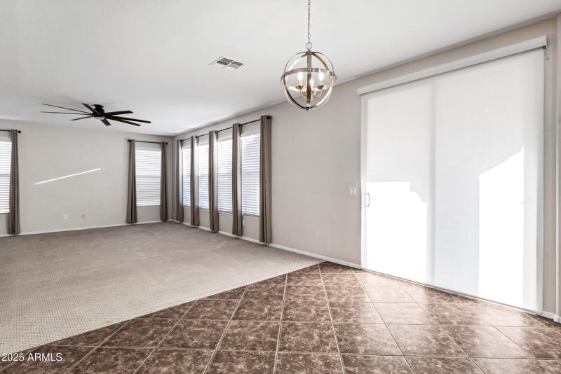 25686 N Sandstone Way-15