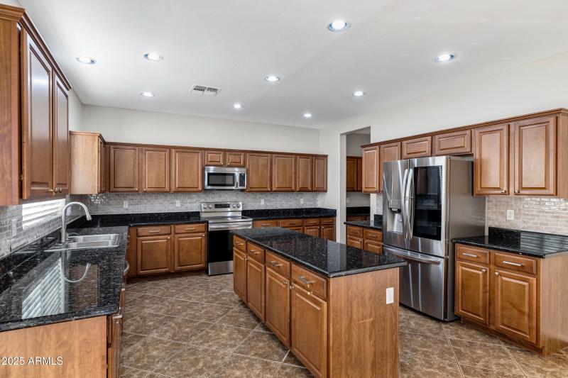 25686 N Sandstone Way-18