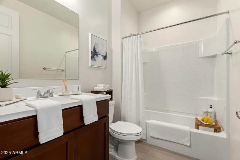 Bathroom Virtual Staging