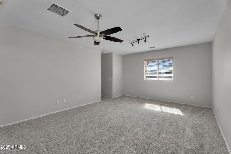 033_36-web-or-mls-oak_rd-31_960