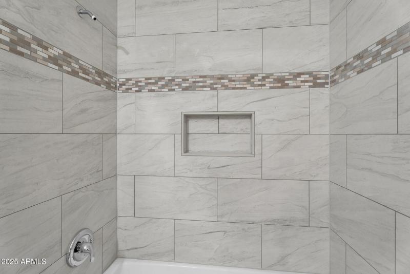 038_41-web-or-mls-oak_rd-27_231