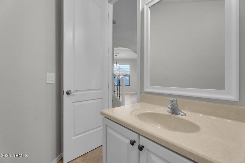 040_43-web-or-mls-oak_rd-18_885