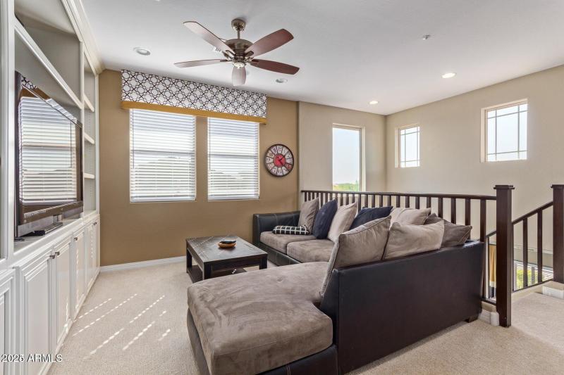 32185 N 129th Ave loft great views