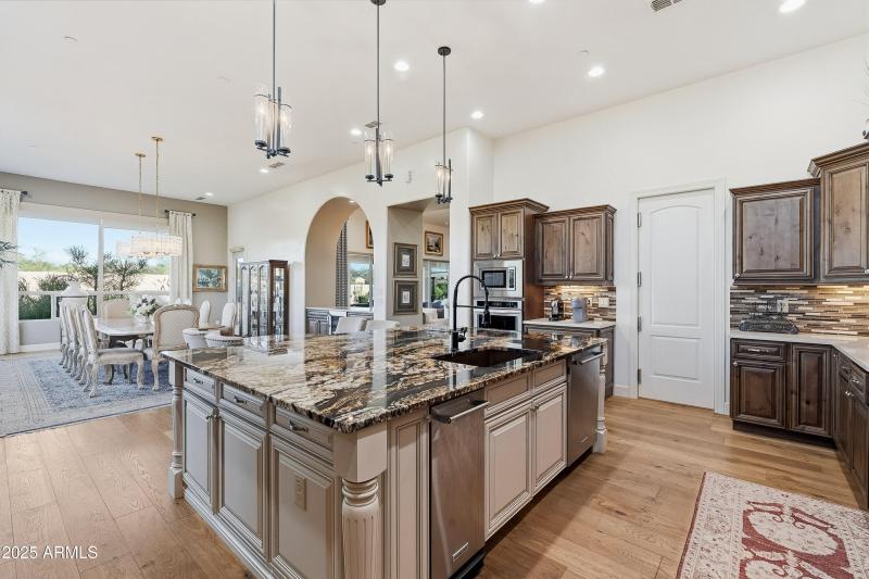 Open & Inviting Layout