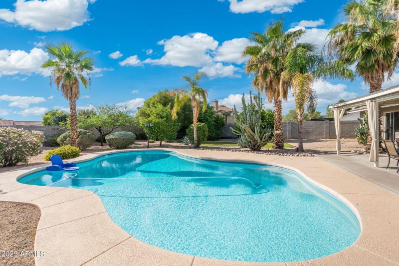 27) 63672-68f710b906ad6