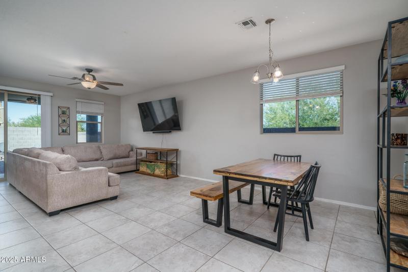 6) DINING TO GREAT ROOM