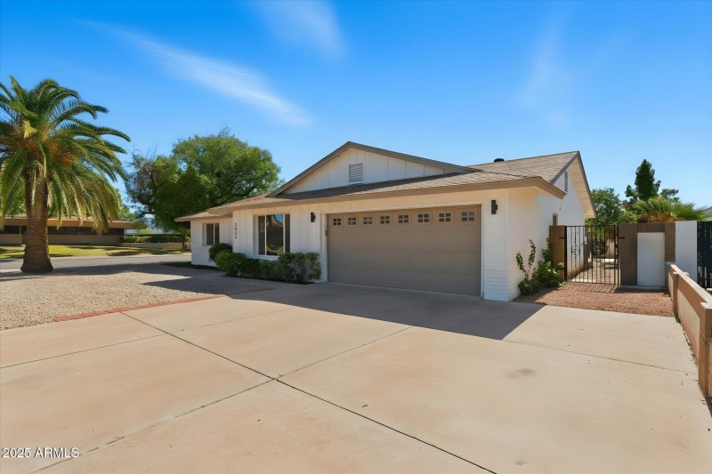 05-003-front-exterior