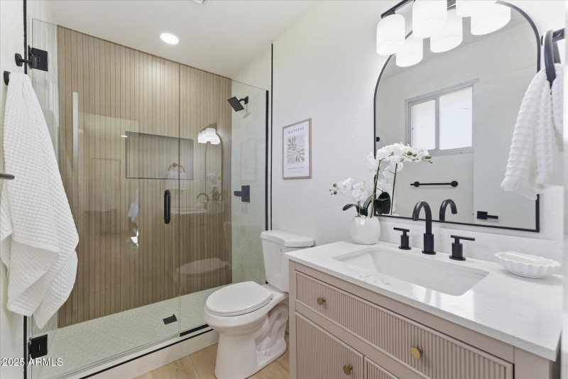 18-016-primary-bathroom