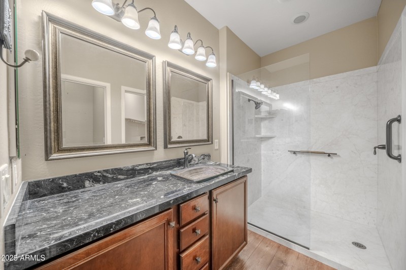 18_30285 w leah dr-17