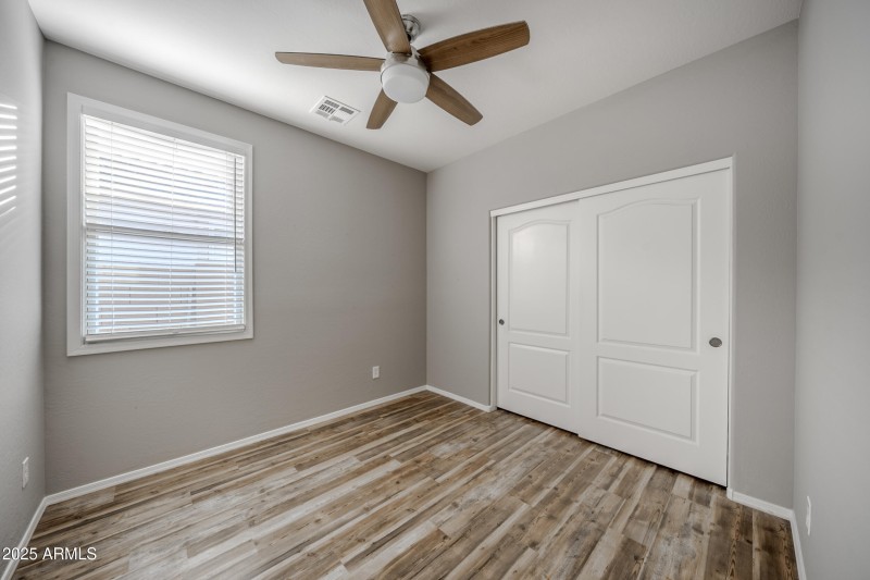 24_30285 w leah dr-23