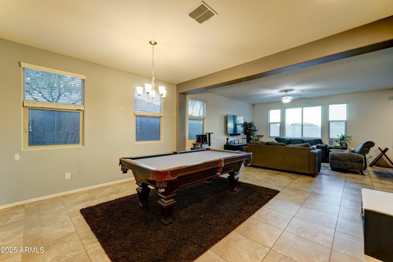 35587 N Donovan Dr-14