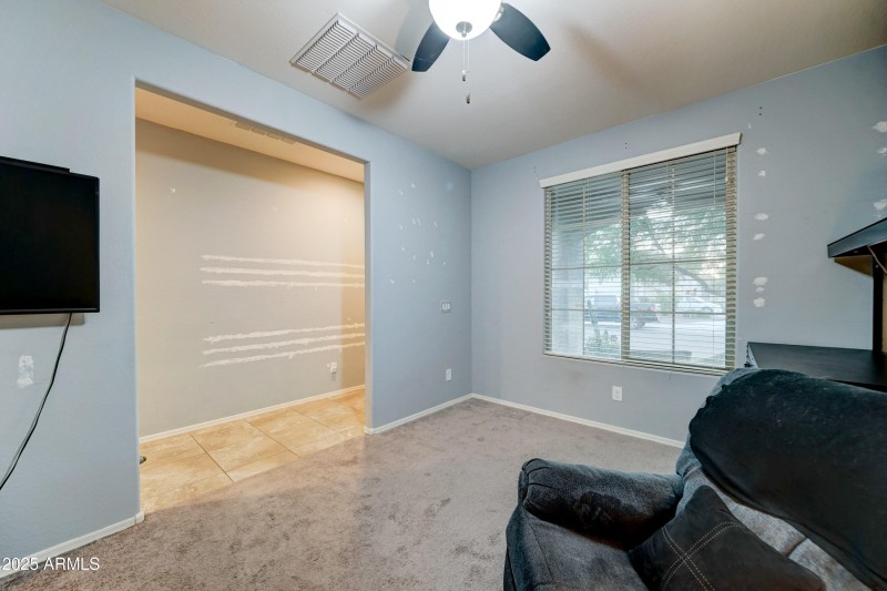 35587 N Donovan Dr-17