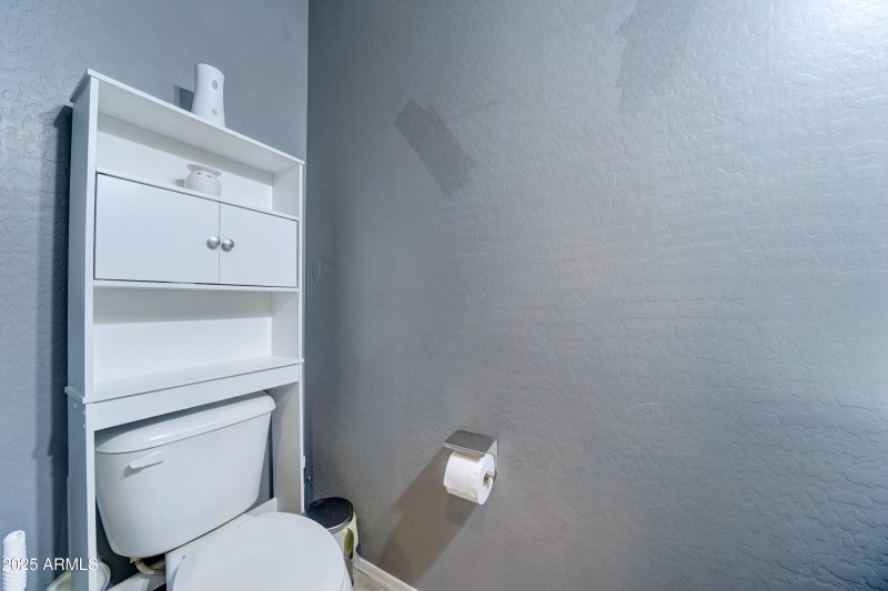 35587 N Donovan Dr-19