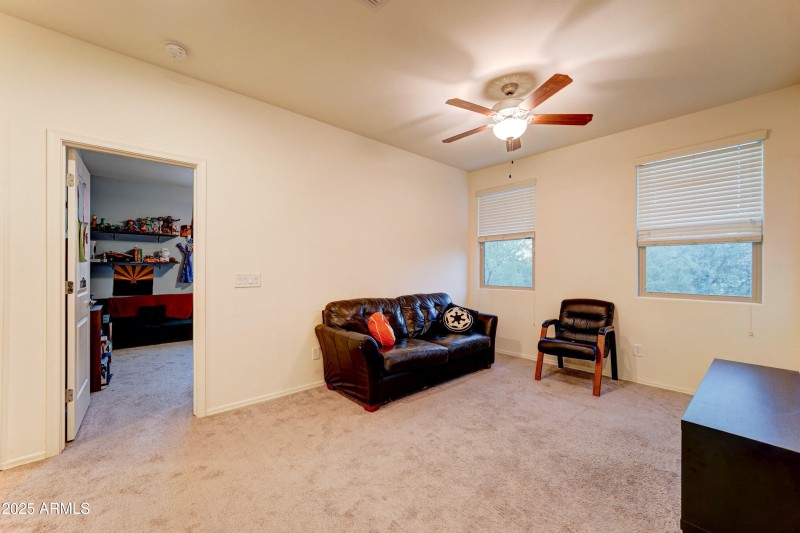 35587 N Donovan Dr-20