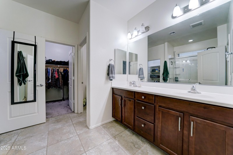 35587 N Donovan Dr-26