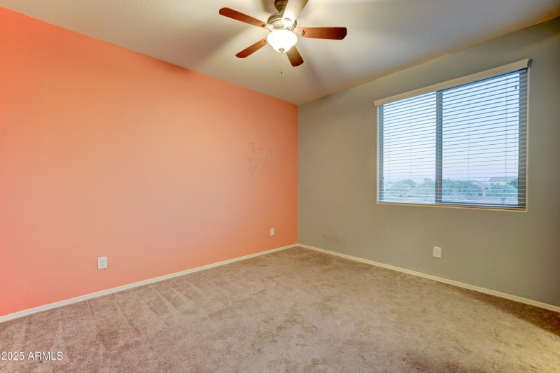 35587 N Donovan Dr-29