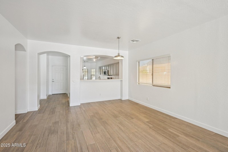 7-web-or-mls-W Cocopah St-S2110-007