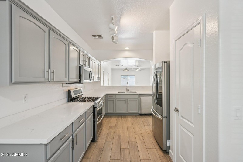 16-web-or-mls-W Cocopah St-S2110-016