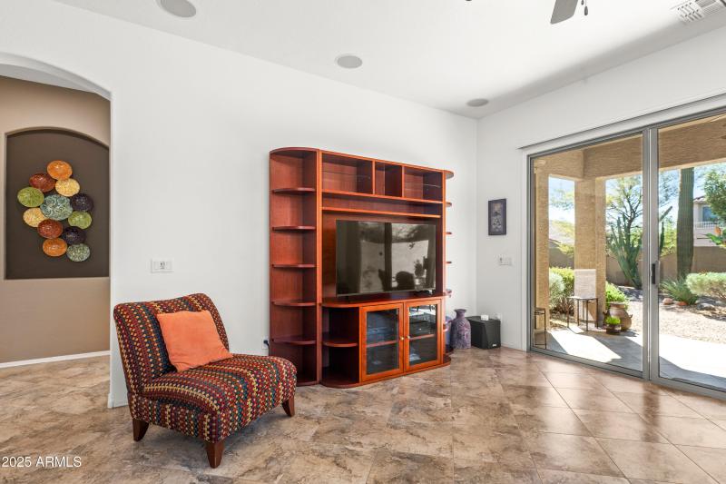 18115-E-Via-Jardin-20