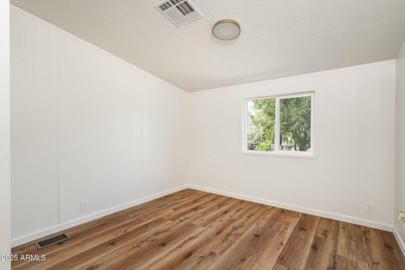 5-web-or-mls-3278-e-ripple-rd