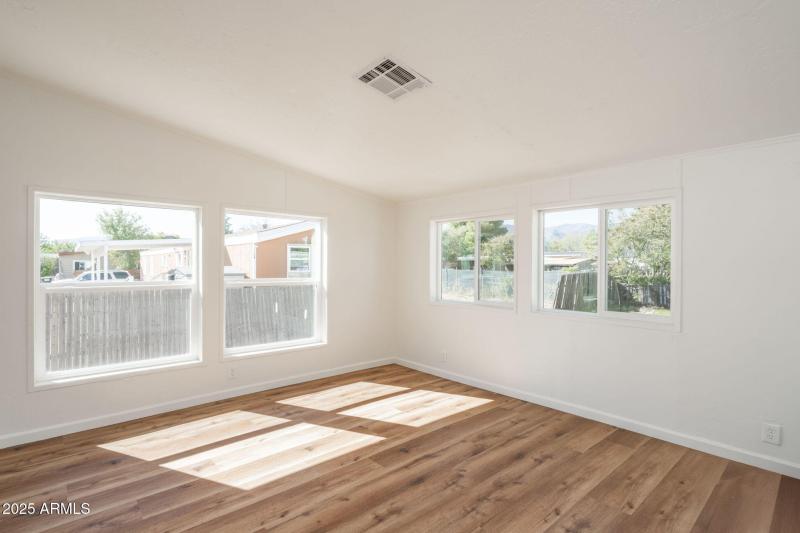 17-web-or-mls-3278-e-ripple-rd