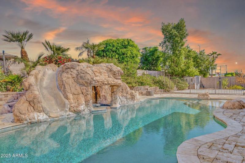 13204 W San Miguel Ave VT 3