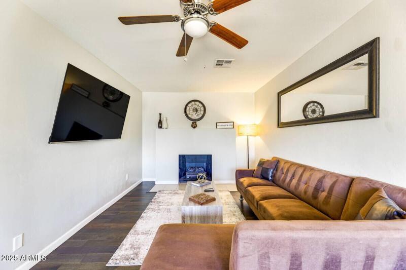 1027SSiestaLn_56206_12