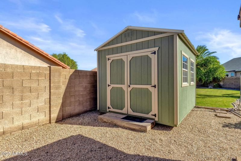 High-Quality Backyard Workshop